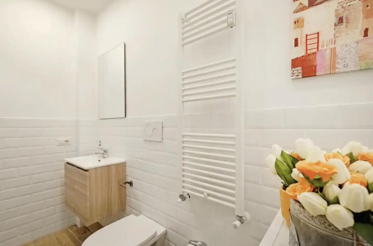 New-Big Honey Colosseum 4Bdr + 2Sofa Bed A/C Rome Extérieur photo
